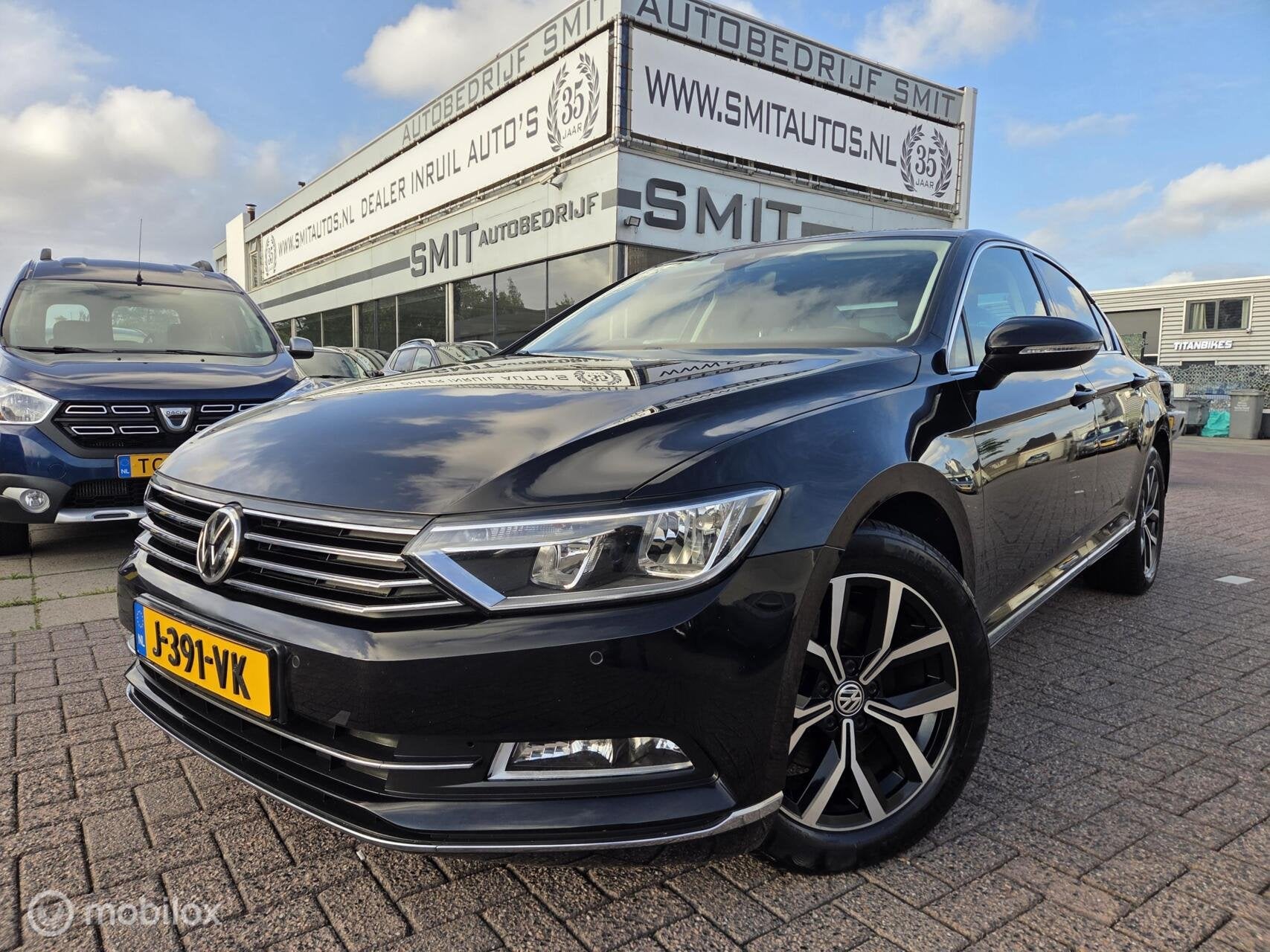 Volkswagen Passat 1.5 TSI Highline Business R Camera/Carplay, Auto's, 4 cilinders, 150 pk, Zwart, Leder