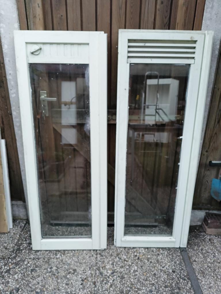 Gratis af te halen: Hardhouten kozijnen met glas, Ophalen