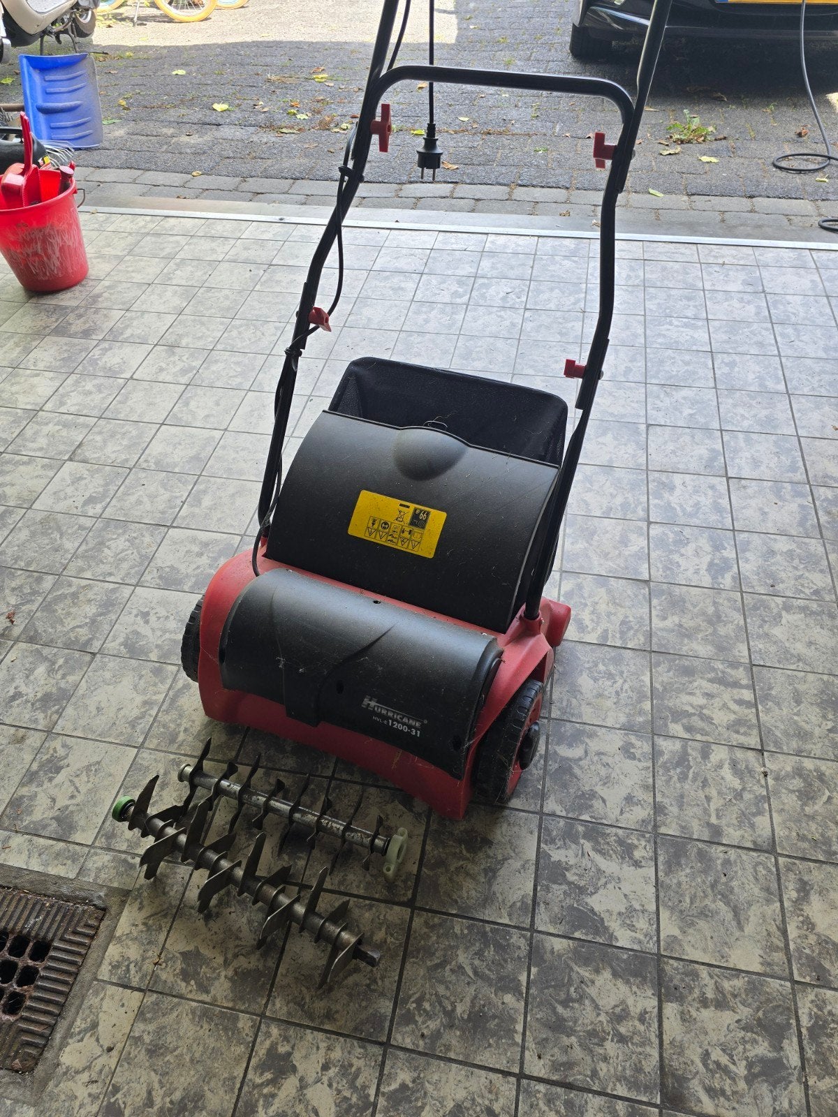 Verticuteermachine Hurricane HVL-E1200-31, Ophalen, Zo goed als nieuw, Elektrisch, Hurricane