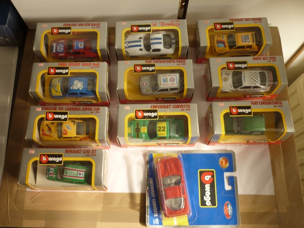 Burago 1:43 11 modellen nieuw in doos zie foto, s, Ophalen of Verzenden, Nieuw, Auto, Overige merken
