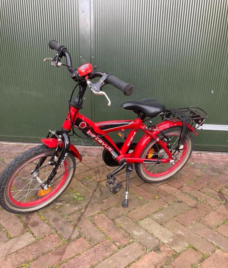 Nette Batavus Snake kinderfiets jongensfiets 16 inch, Fietsen en Brommers, Fietsen | Kinderfietsjes, Ophalen, Gebruikt, Terugtraprem