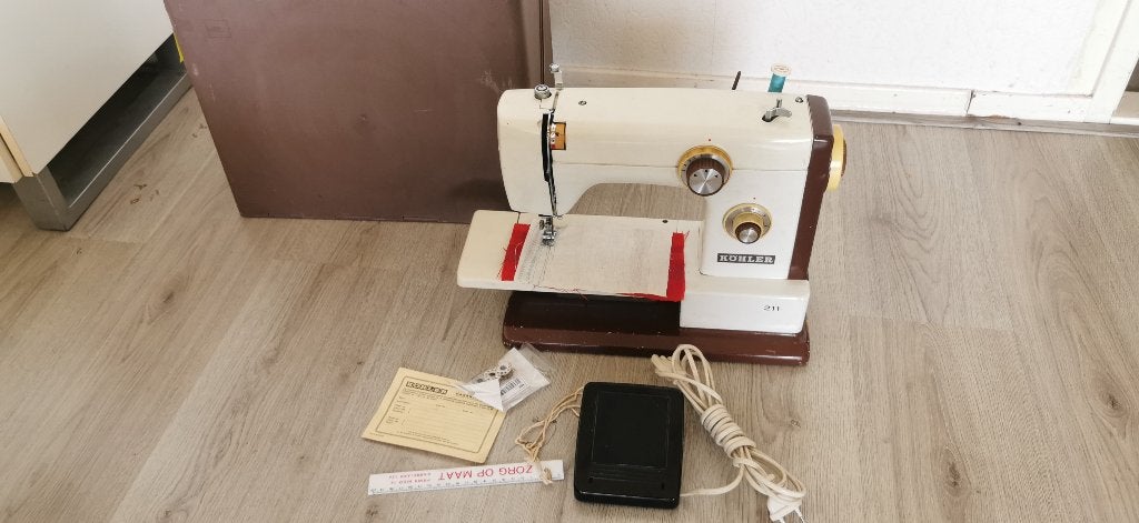 Naaimachine KOHLER 211 werkt goed, Ophalen of Verzenden, Zo goed als nieuw, Naaimachine, Overige merken