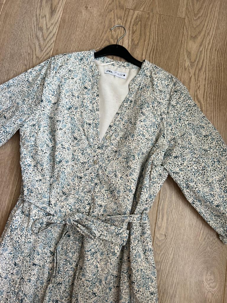 Blauw wit jurkje met ceintuur bloemen kant, Maat 38/40 (M), Blauw, Zara, Ophalen of Verzenden