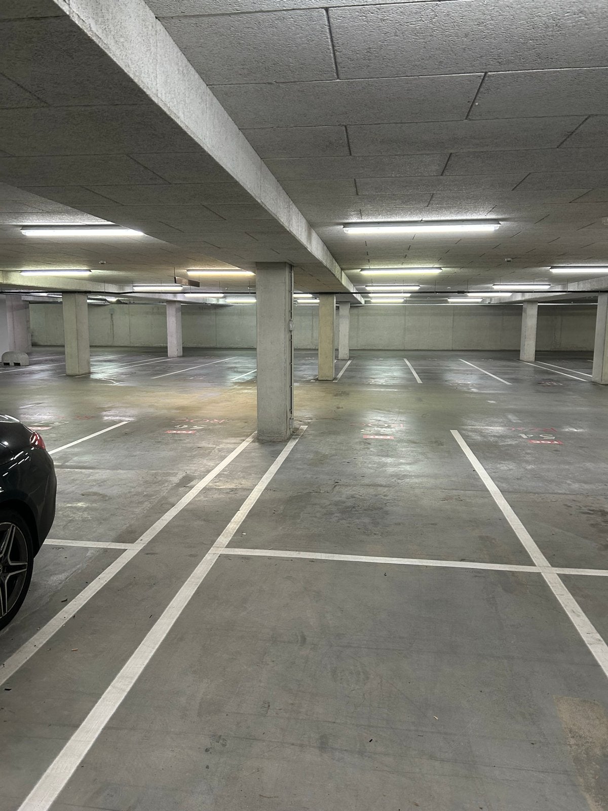 Parkeerplaats / Parking spot, Amsterdam