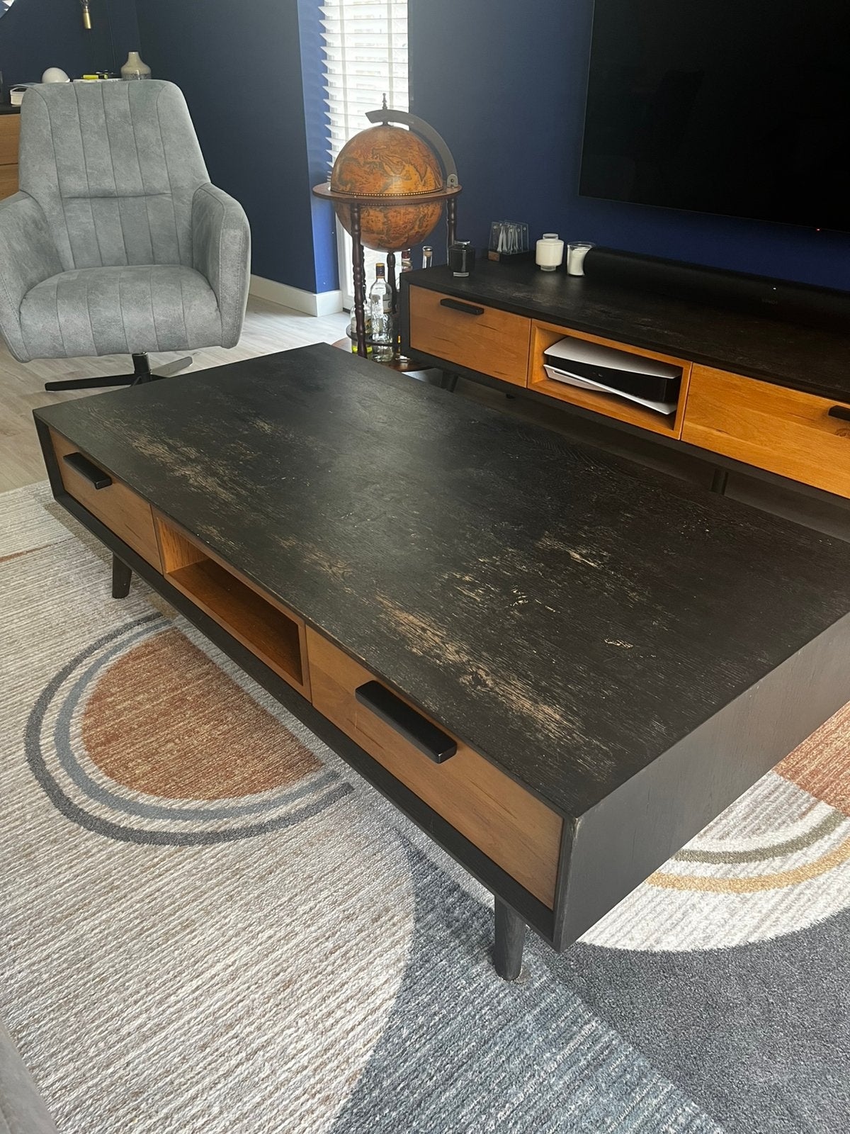 Massief eikenhouten salontafel met 4 lades, Ophalen, Gebruikt, 100 tot 150 cm, Eikenhout