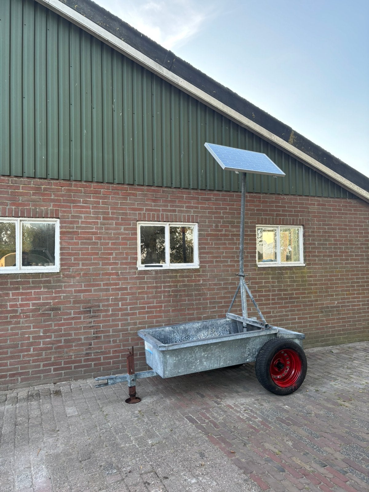 Weidedrinkbak op zonne-energie, Dieren en Toebehoren