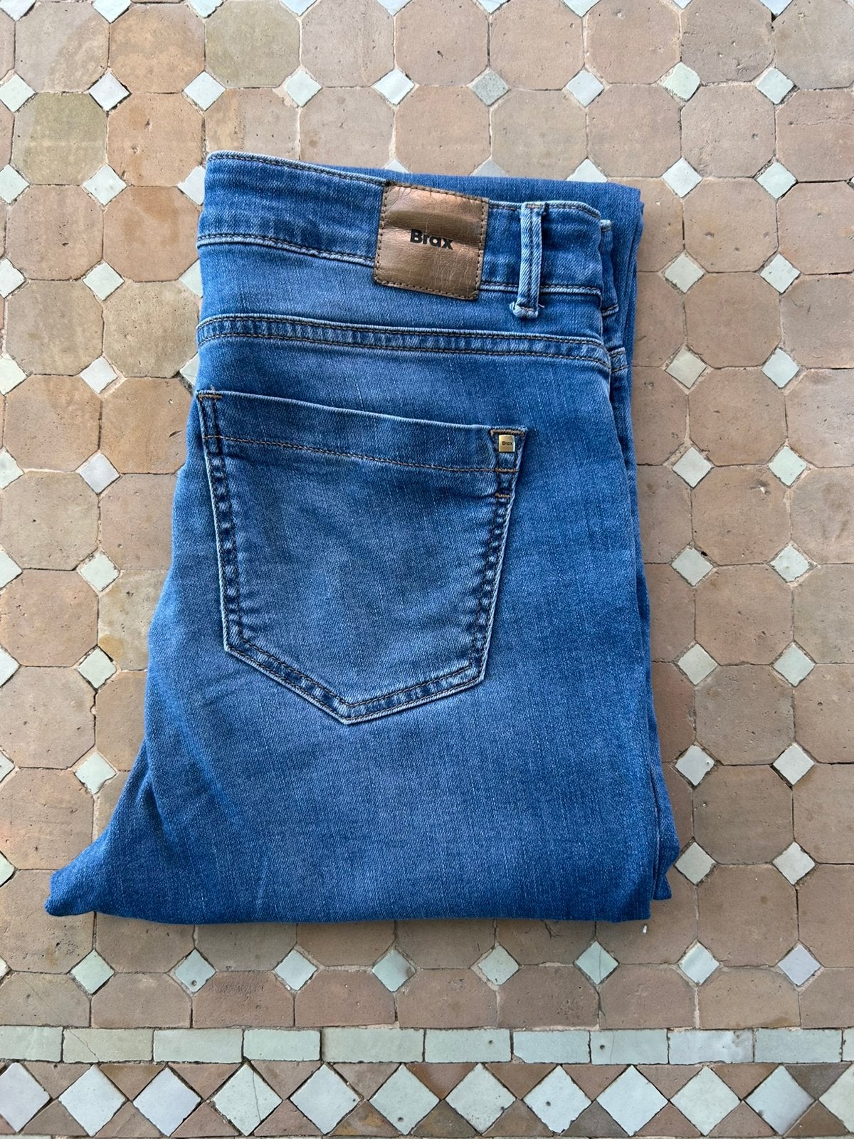 BRAX Jeans Shakira / maat 38, Ophalen of Verzenden, Zo goed als nieuw, Blauw, W30 - W32 (confectie 38/40)
