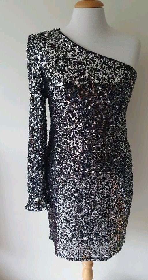Jurk  off shoulder Maat 42. AMISU Nieuw, Maat 42/44 (L), Nieuw, Cocktailjurk, Ophalen of Verzenden