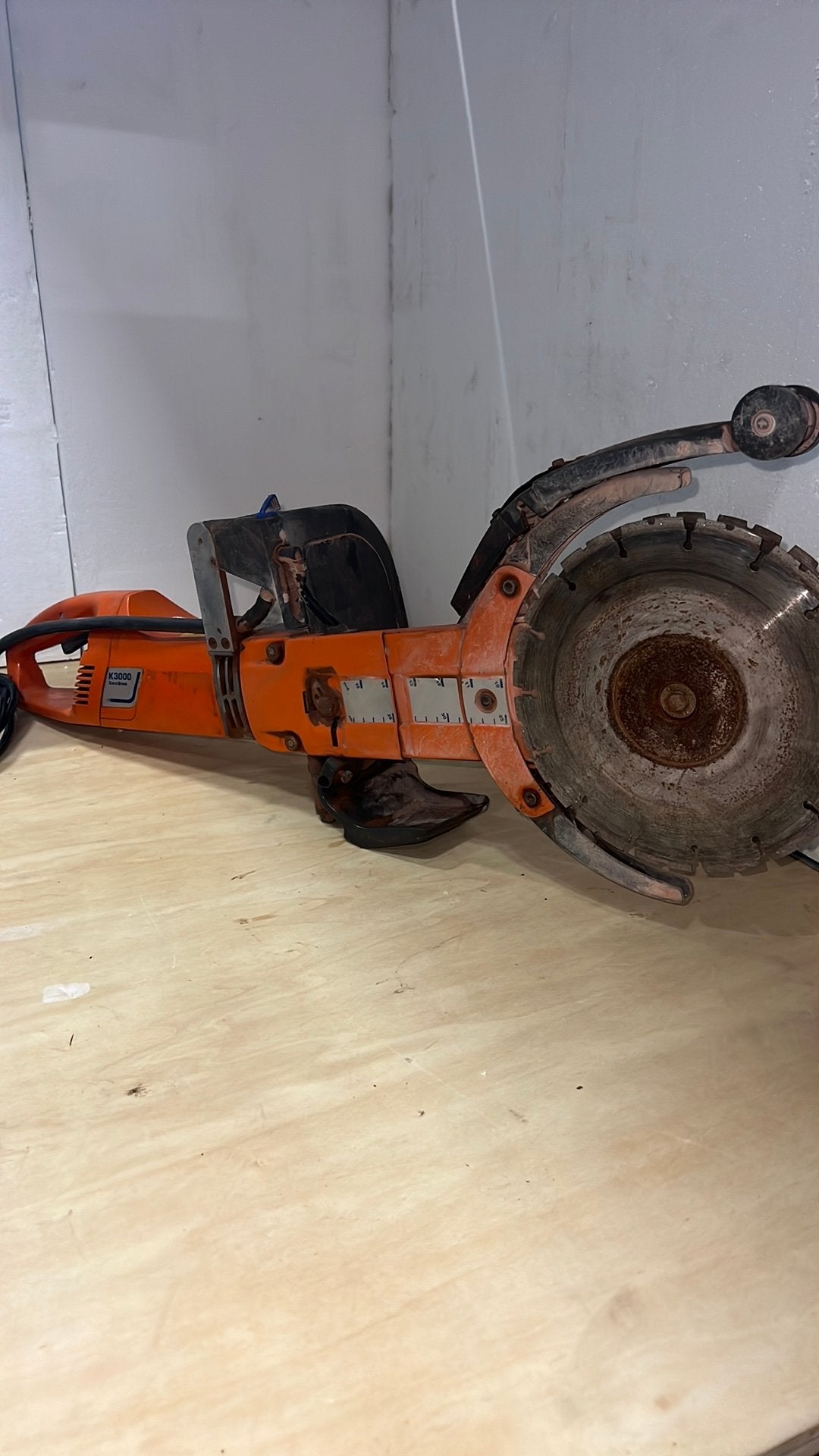 Husqvarna k3000 doorslijper, Doe-het-zelf en Verbouw, Gereedschap | Slijpmachines, Ophalen of Verzenden, Zo goed als nieuw, 1000 watt of meer