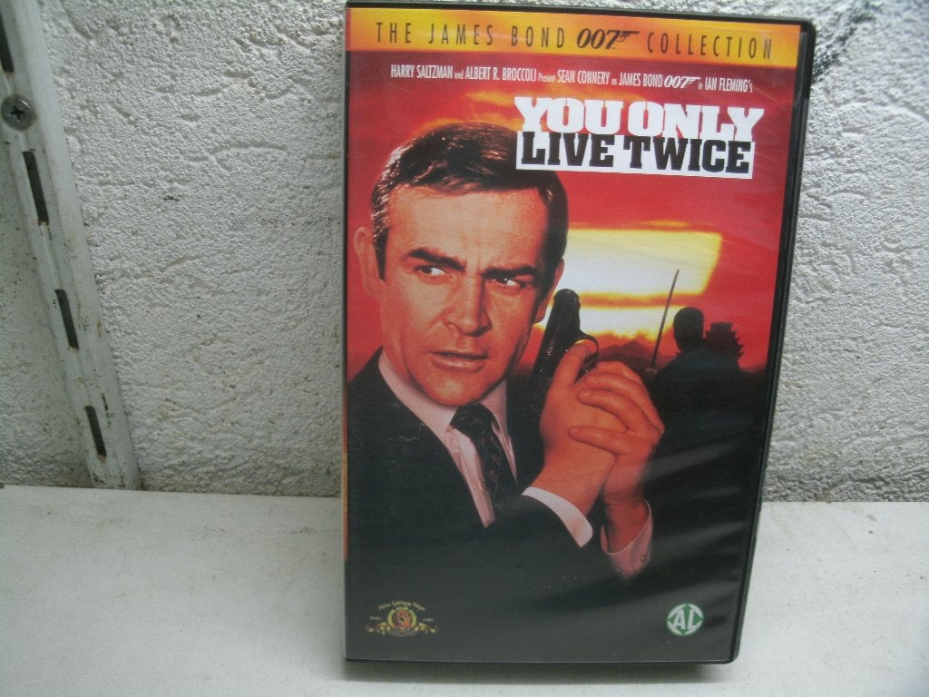 vhs 247b you only live twice, Alle leeftijden, Ophalen of Verzenden, Zo goed als nieuw, Komedie