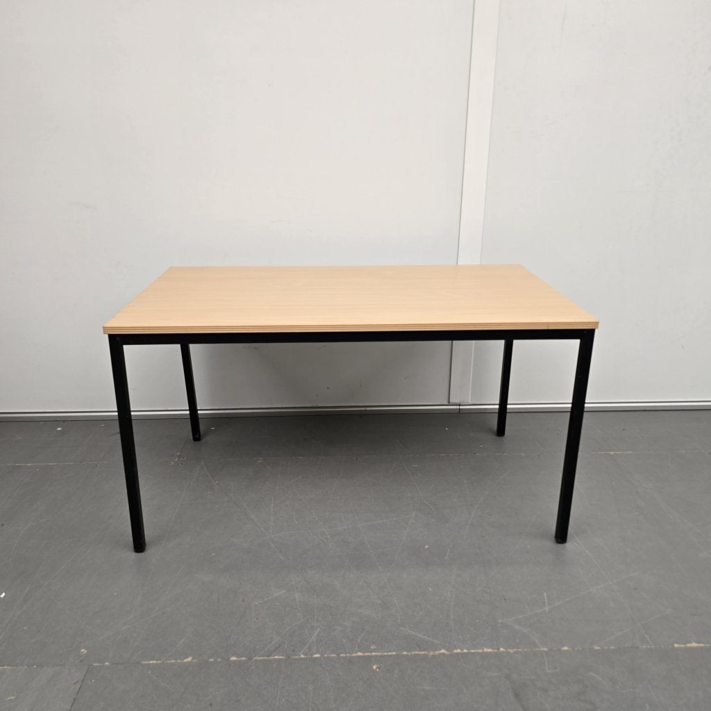Inofec kantoortafel - 140x80 cm, Niet ingevuld, Gebruikt, Niet ingevuld, Niet ingevuld