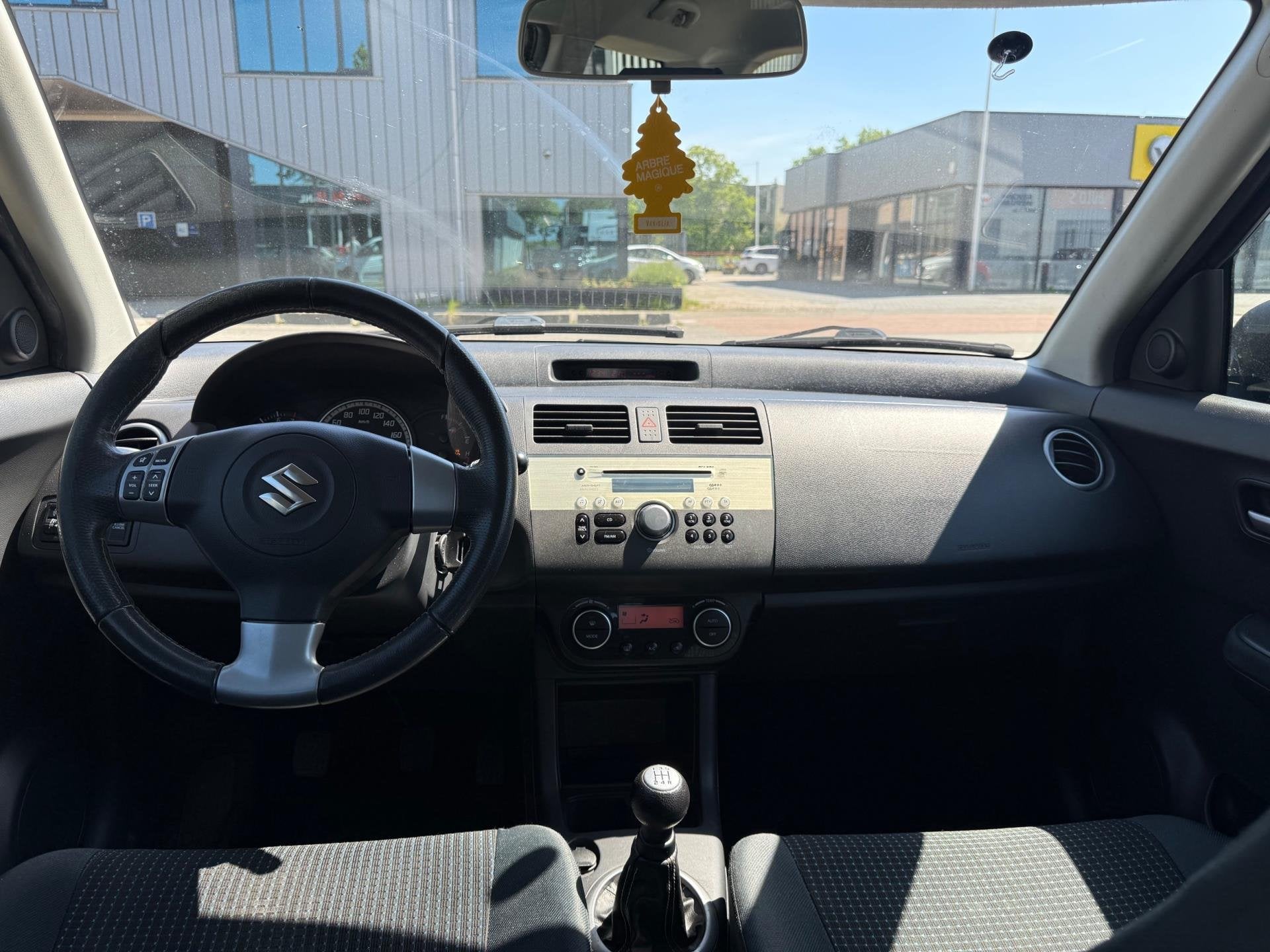 Suzuki Swift 1.3 Limited/Airco/Soelverwarming/1Eeignaar/Apk/, Auto's, Suzuki, Dealer onderhouden, Gebruikt, 400 kg, Alcantara