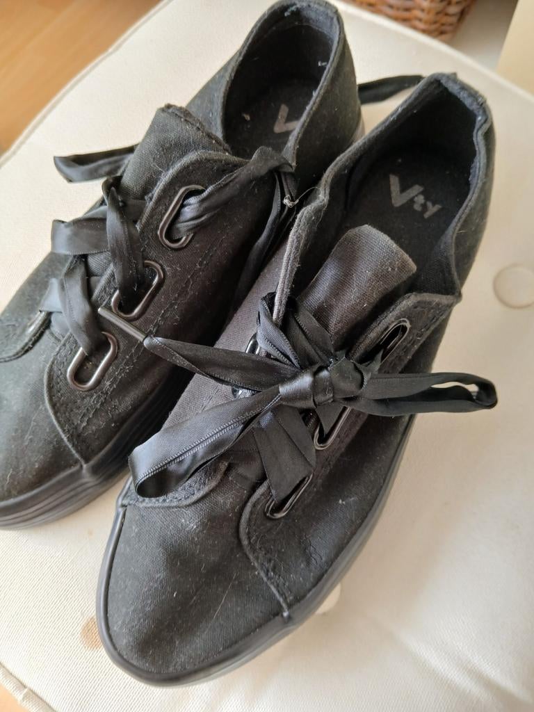 Zwarte Vty sneakers maat 39, Kleding | Dames, Schoenen, Ophalen of Verzenden