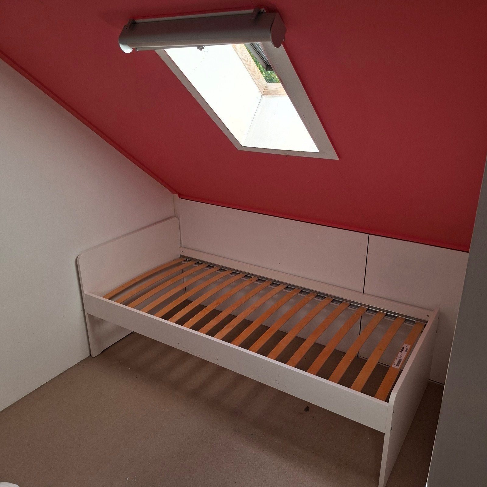 Eenpersoonsbed 200x90 cm met lattenbodem (2 beschikbaar), Huis en Inrichting, Slaapkamer | Bedden, Ophalen, Gebruikt, 90 cm, Eenpersoons