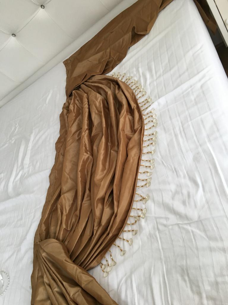 Gouden Gordijn met Kralen - Elegant en Sfeervol, Huis en Inrichting, Stoffering | Gordijnen en Lamellen, Bruin, 100 tot 150 cm