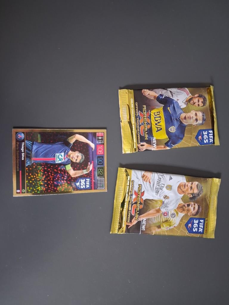 2 Panini Adrenalyn FIFA 365 2015 pakjes + Limited Edition ka, Ophalen of Verzenden, Zo goed als nieuw, Buitenlandse clubs, Poster, Plaatje of Sticker