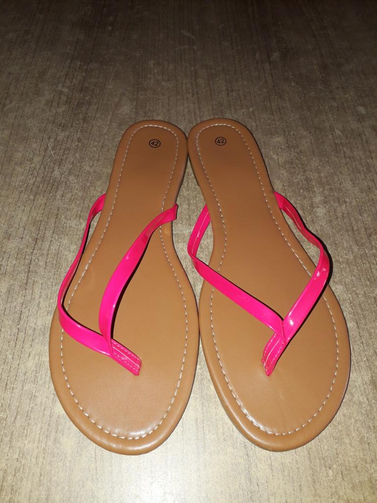 NIEUW roze leren teenslippers slippers maat 42 dames, Slippers, Nieuw, Ophalen of Verzenden, Roze