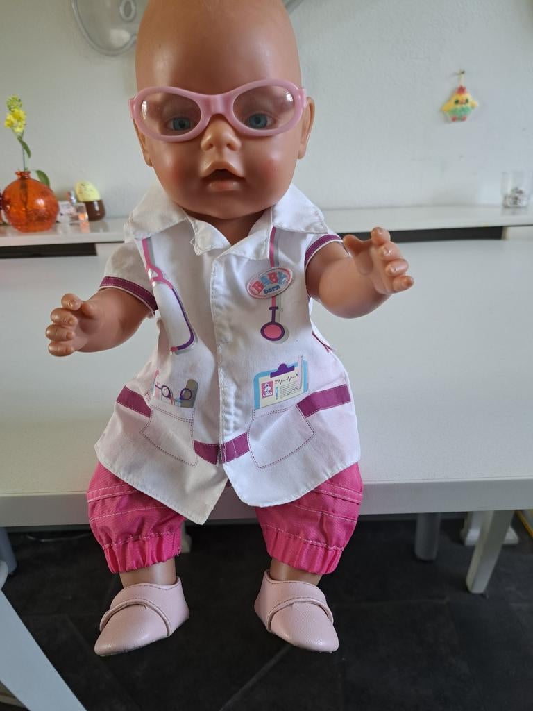 BABY born Dokters Kledingset met Roze Bril en Schoentjes, Ophalen of Verzenden, Zo goed als nieuw, Babypop