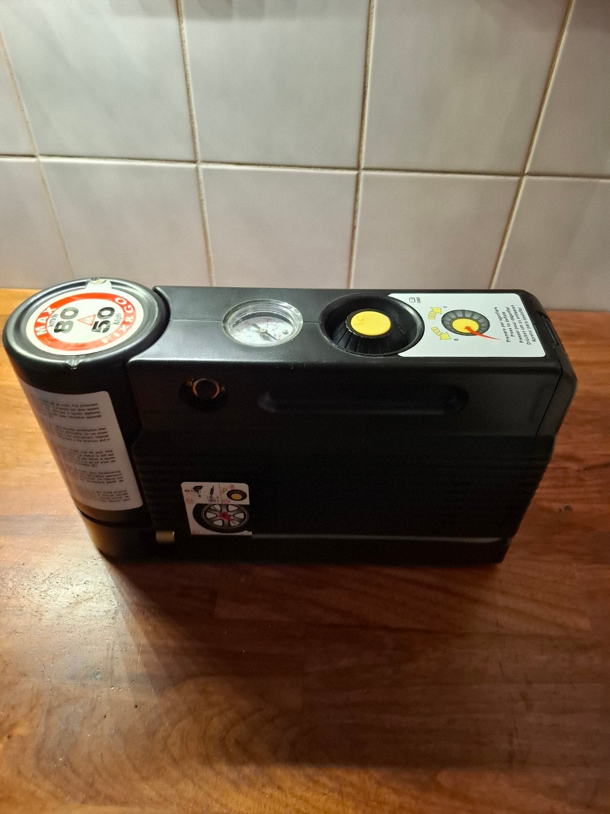 Fix en Go bandencompressor voor camper of caravan, Verzenden
