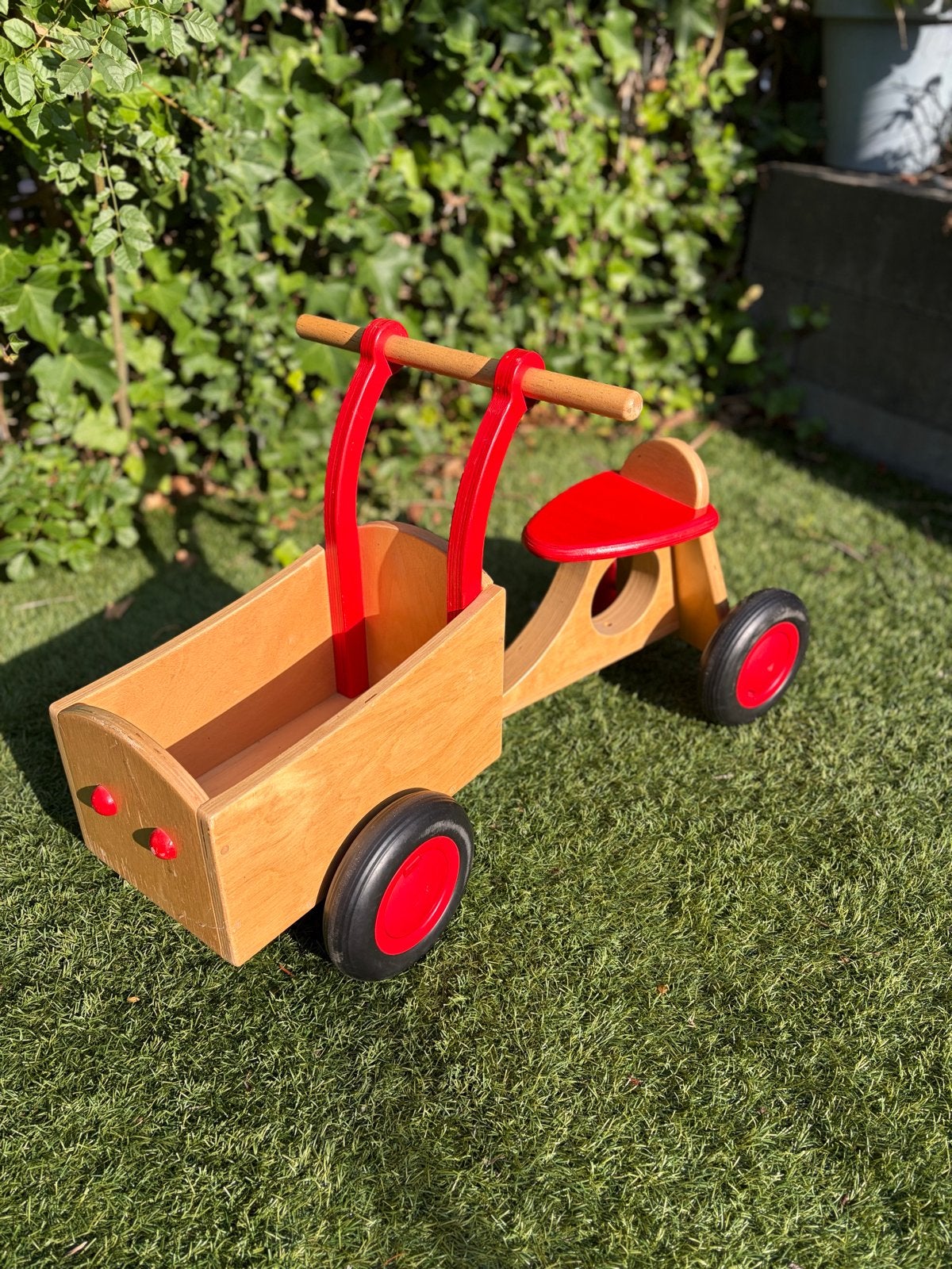 Houten loopfiets met kar - bakfiets, Ophalen, Gebruikt