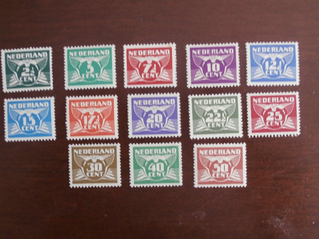 NL 1941; CIJFERZEGELS VLIEGENDE DUIF LEES OOK IN BLOKKEN (4), Verzenden, Na 1940, Postfris