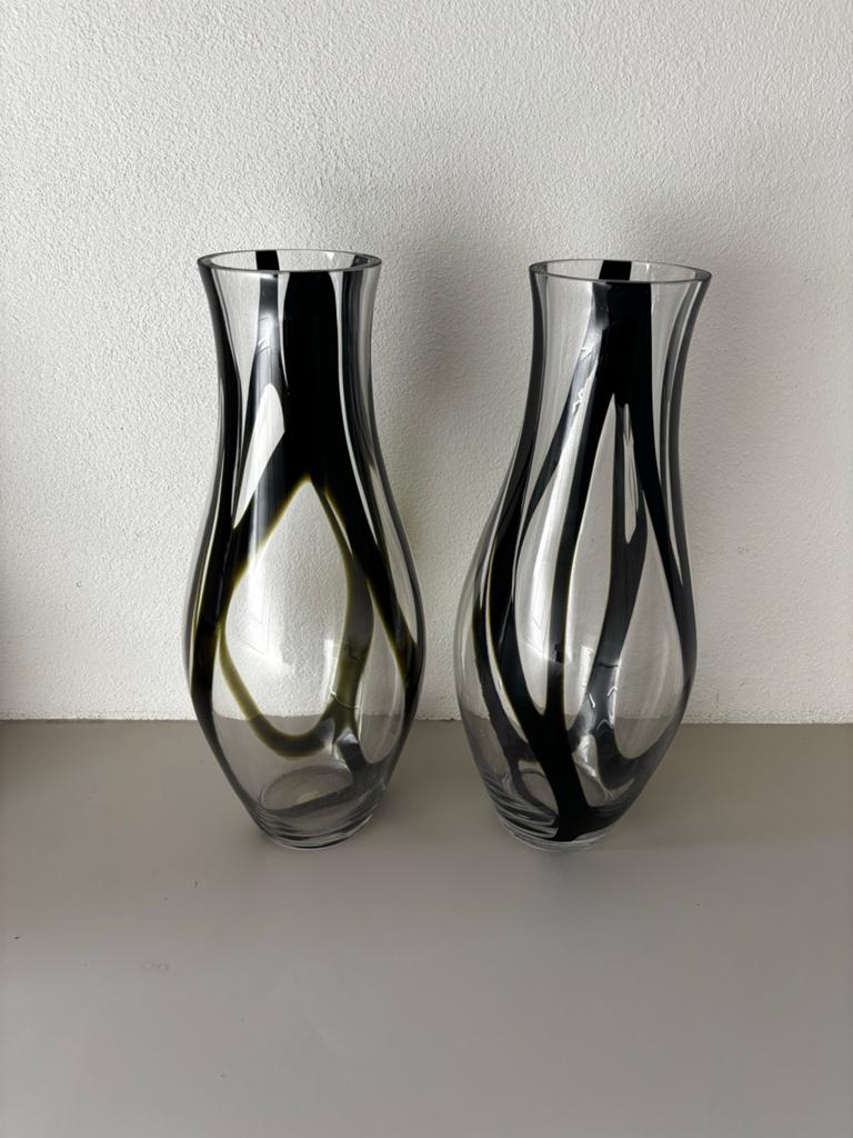 Set van 2 glazen vazen met zwart/groen spiraalpatroon, Ophalen