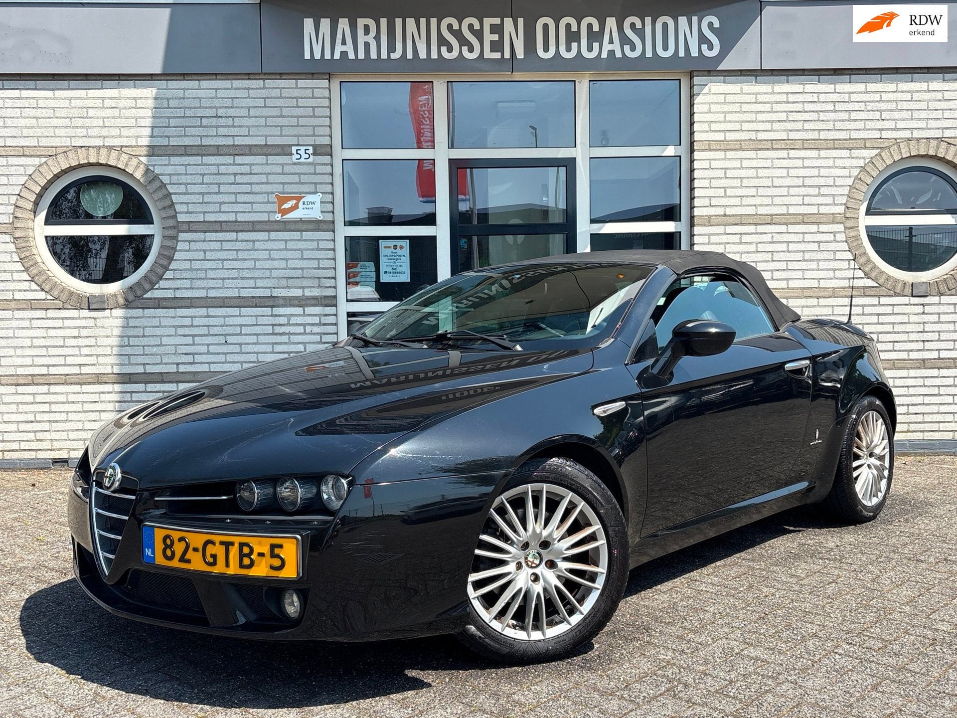 Alfa Romeo Spider 2.2 JTS Exclusive Cabriolet |Vol Opties|, Gebruikt, Zwart, 4 cilinders, Cabriolet