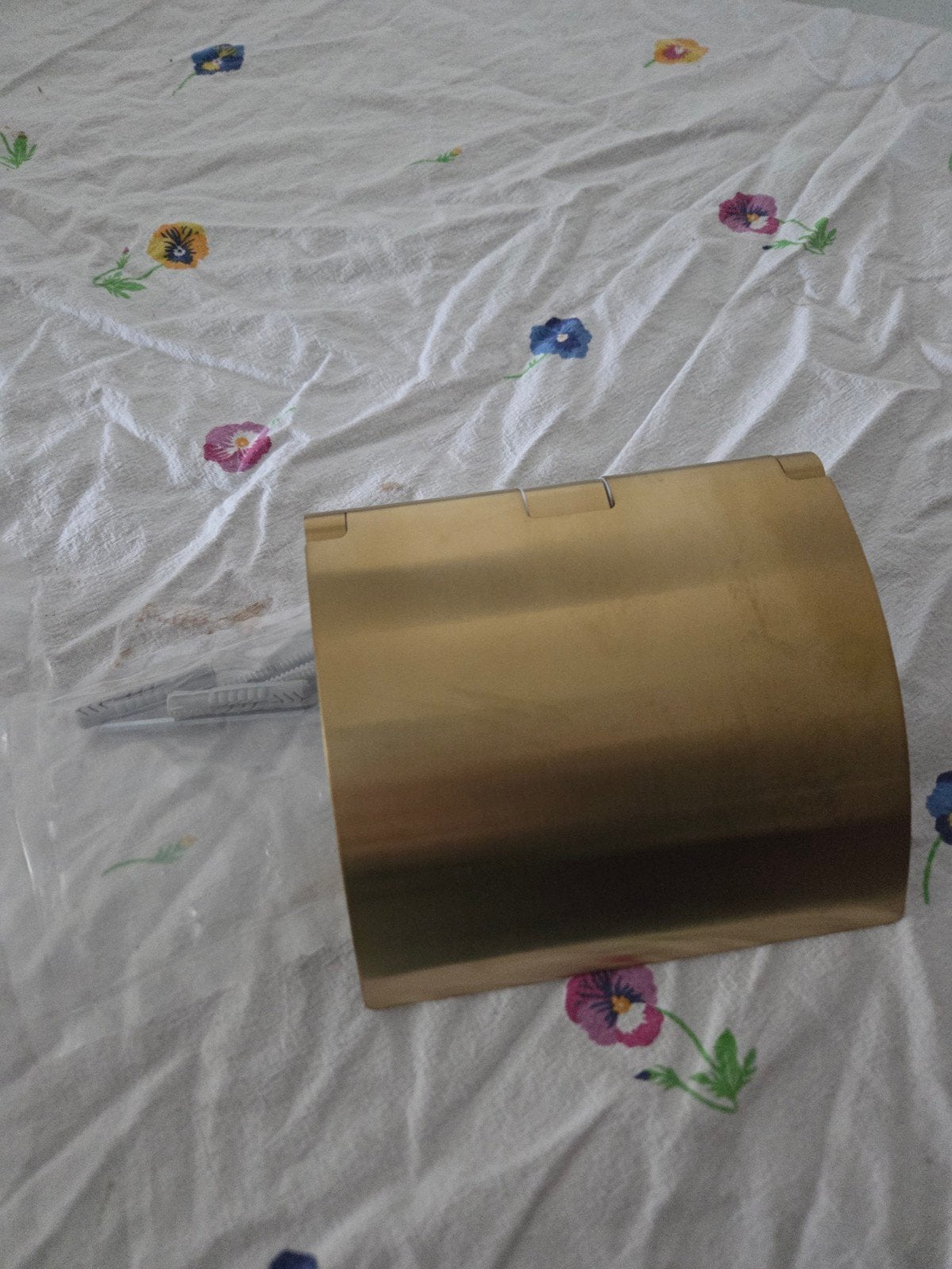 Geesa Nemox toiletrolhouder met klep - Goudkleurig, Ophalen of Verzenden, Nieuw, Overige kleuren, Overige typen