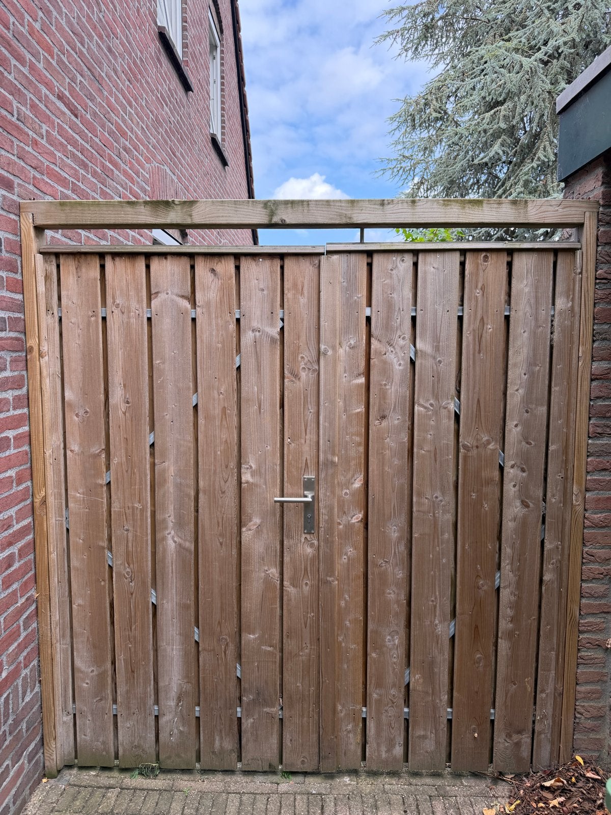 Houten poort 1,95 x 1,95 m, 3 jaar oud, Ophalen, Met poort, Gebruikt, Tuinhek