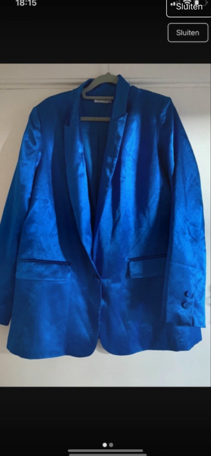 Stijlvol Blauw Satijnen Jasje - Maat M, Maat 38/40 (M), Blauw, Ophalen of Verzenden, Zo goed als nieuw