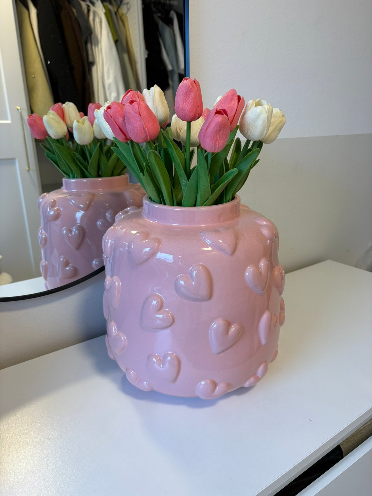 Roze vaas hartjes met kunst tulpen, Ophalen, Zo goed als nieuw, Roze