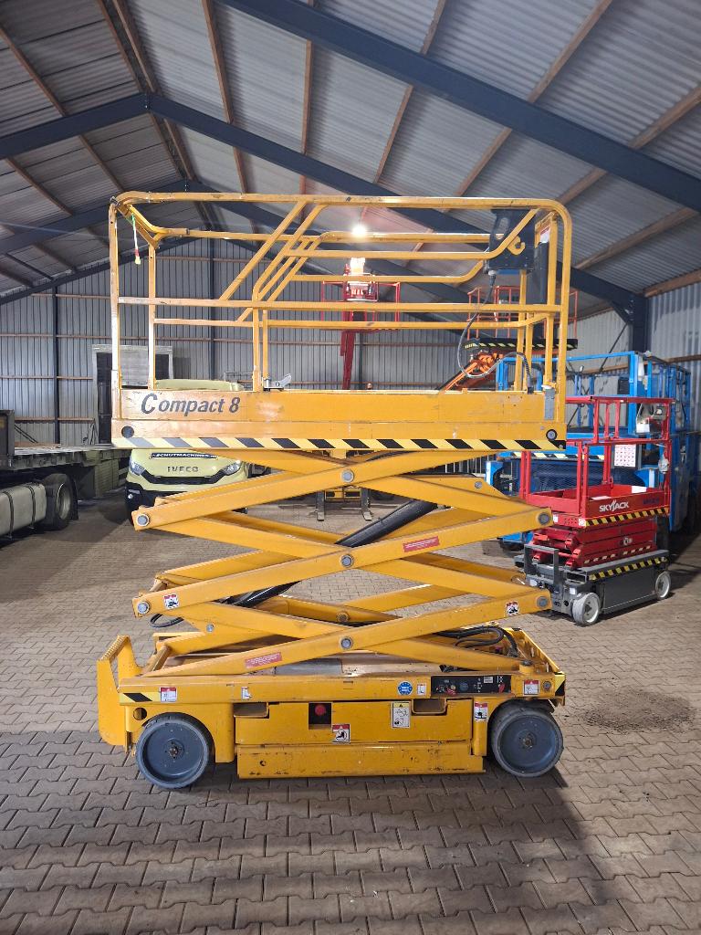 Haulotte compact 8 schaarhoogwerker hoogwerker bouwjaar 2014, Ophalen