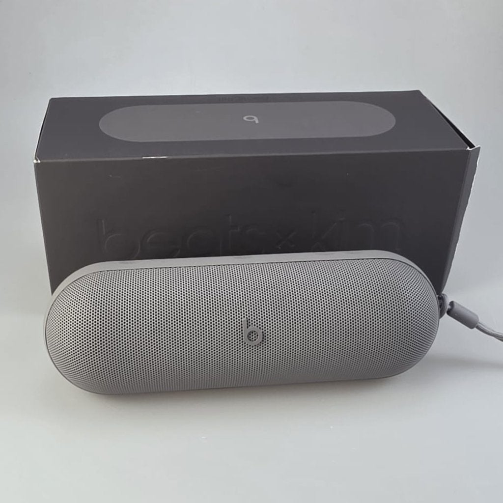 Beats Pill X Kim Kardashian | ZGAN, Apple, Zo goed als nieuw, Support@apple.com, One Apple Park Way
Cupertino, CA 95014
United States