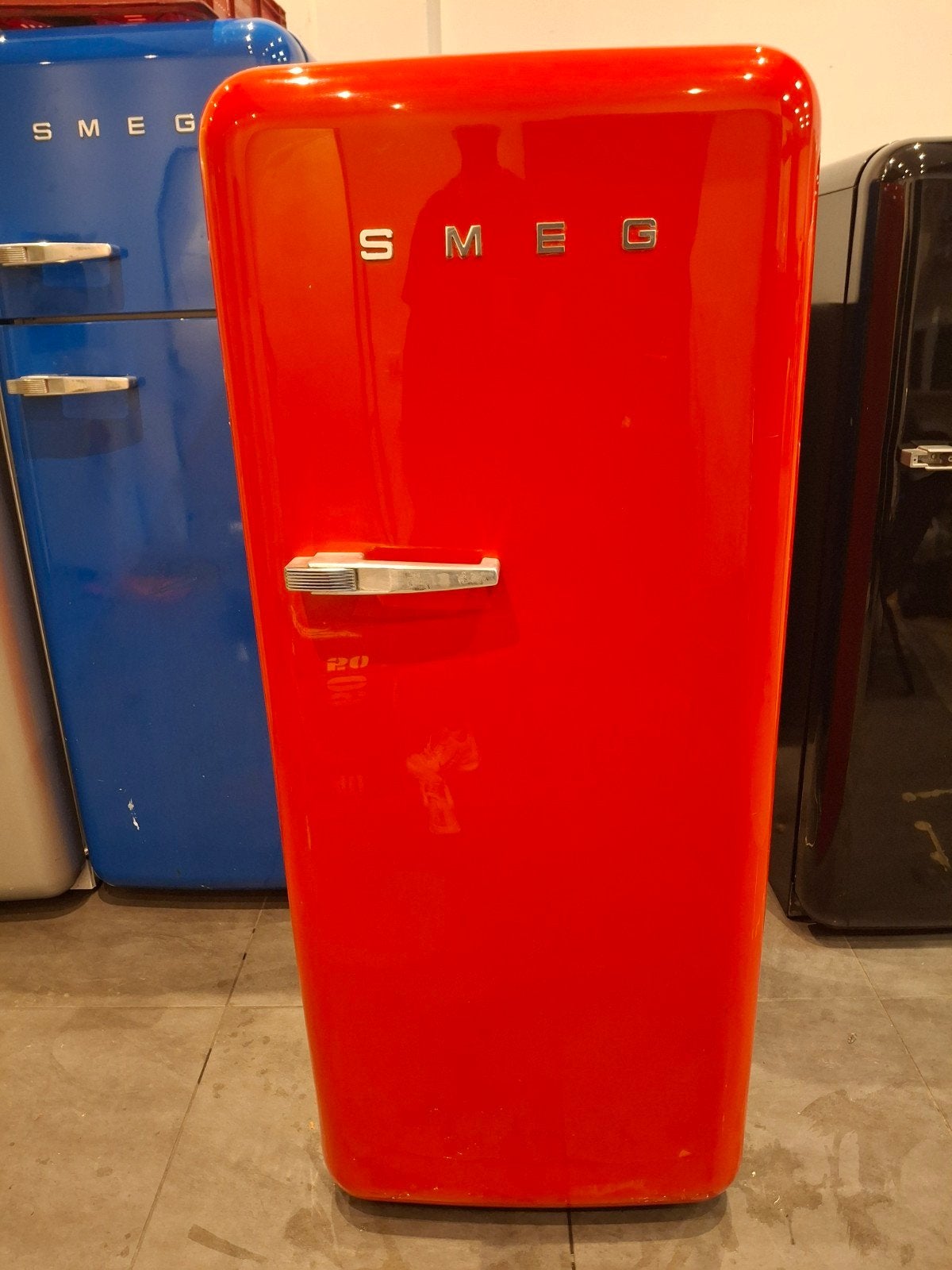 Smeg FAB28 rood retro style, 200 liter of meer, Ophalen of Verzenden, Met vriesvak