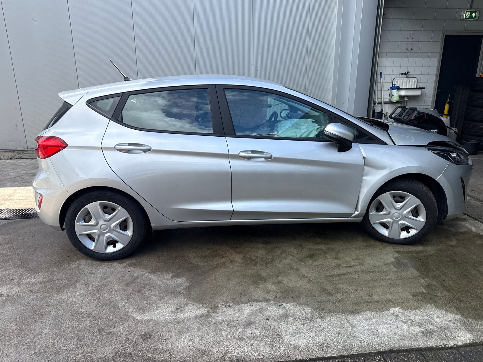 Ford Fiesta 1.0 EcoBoost - Schadevoertuig, Ophalen, Handgeschakeld, Ford, Zilver of Grijs