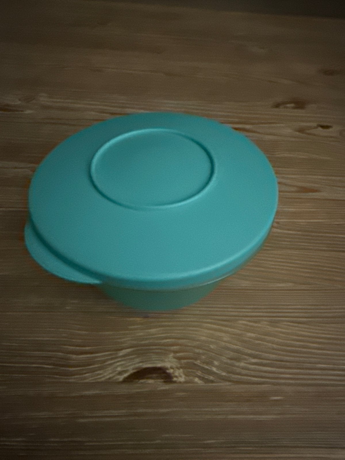 Mooie ronde Tupperware bakje 350 ml, Ophalen of Verzenden, Zo goed als nieuw, Groen, Bak of Kom