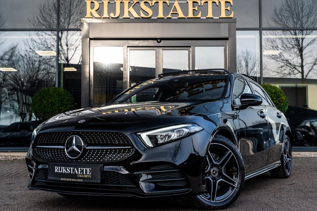 Mercedes A-klasse A250e AMG|PANO|18''|BURMESTER|SFEERVERL., Auto's, Gebruikt, 4 cilinders, Adaptive Cruise Control, Alcantara