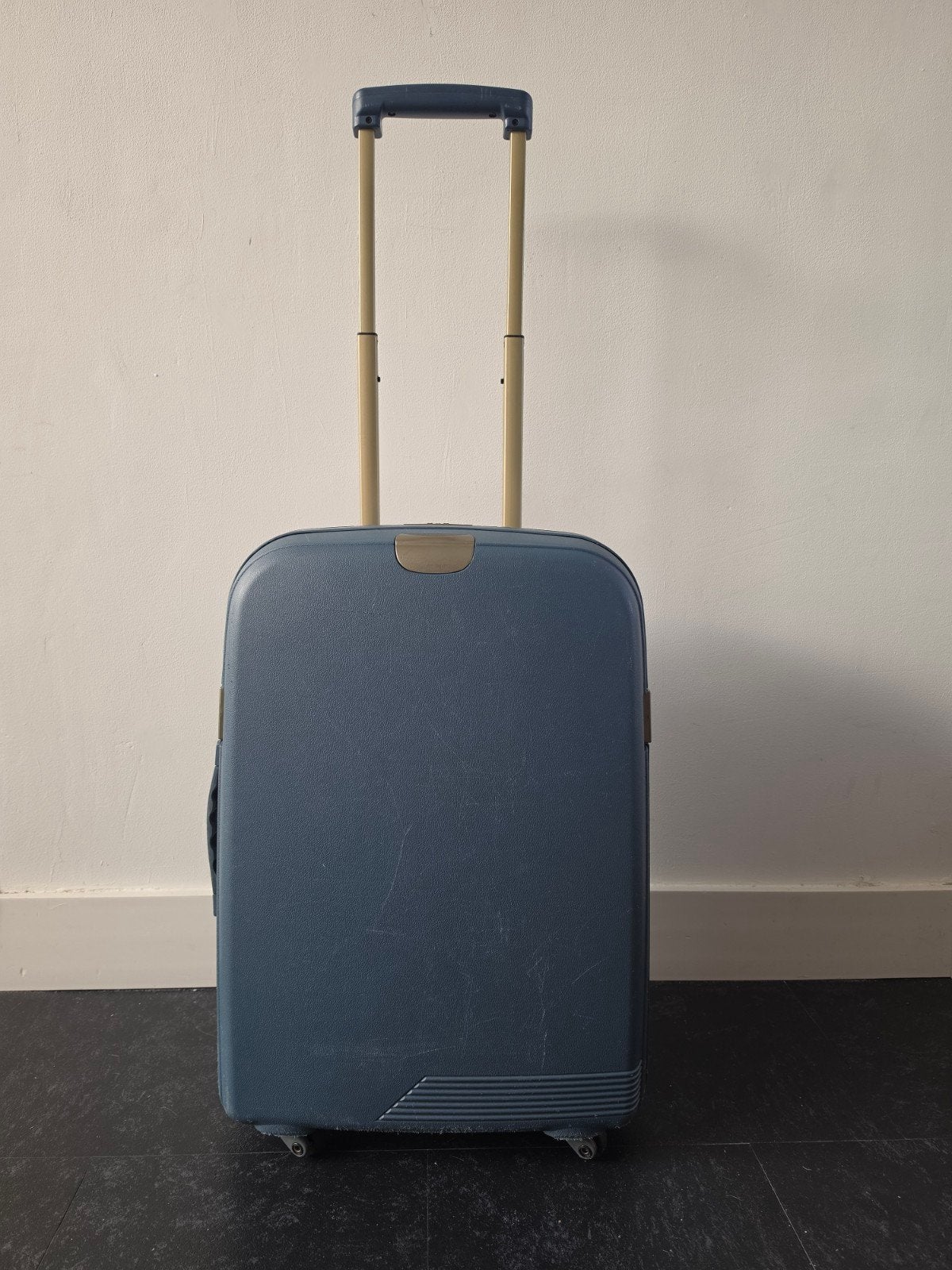 Line Travel handbagage koffer 4 wielen, 50 tot 60 cm, Hard kunststof, Ophalen of Verzenden, Slot