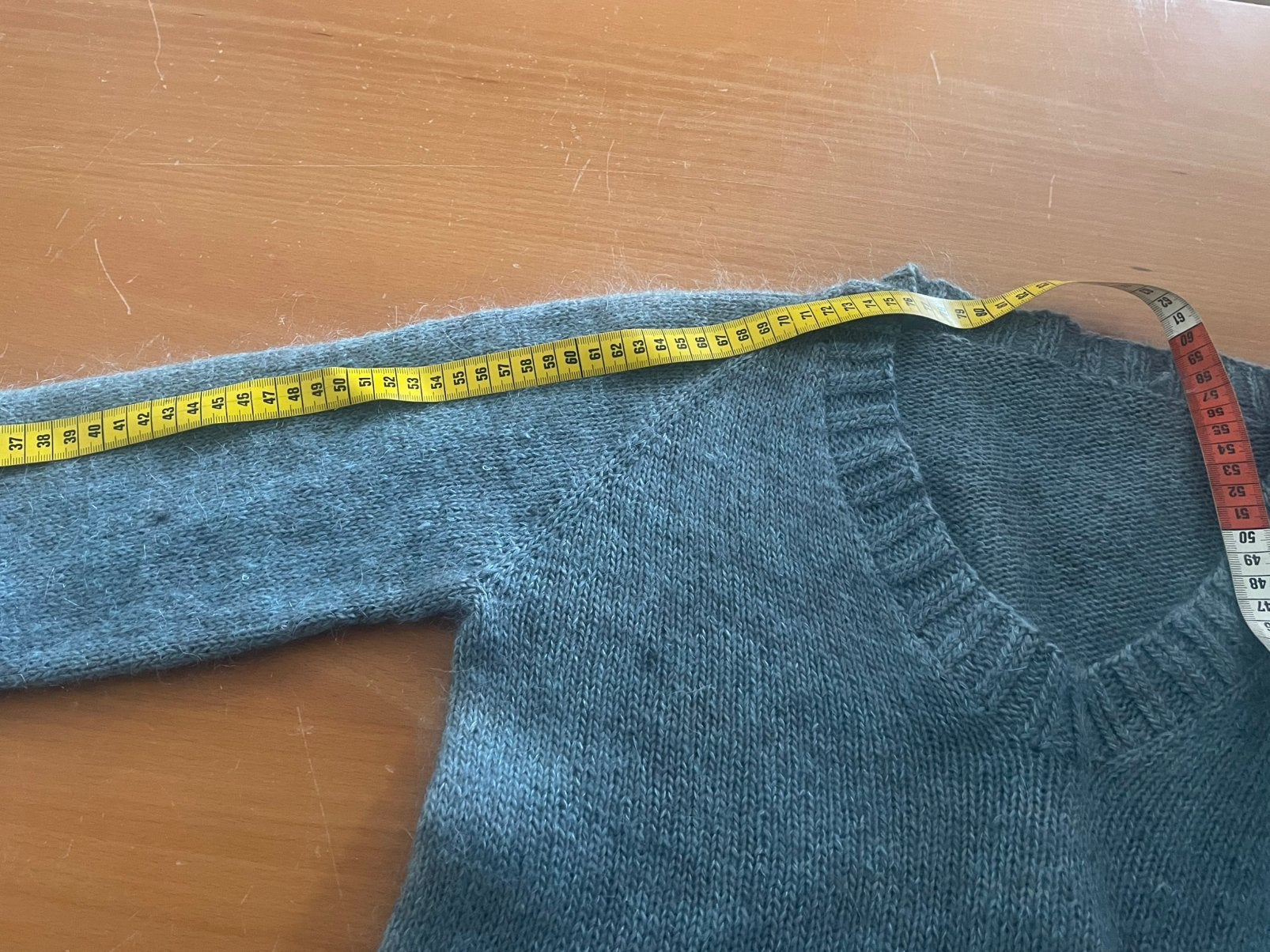 Handgebreide wollen trui!, Ophalen of Verzenden, Nieuw, Maat 38/40 (M), Blauw