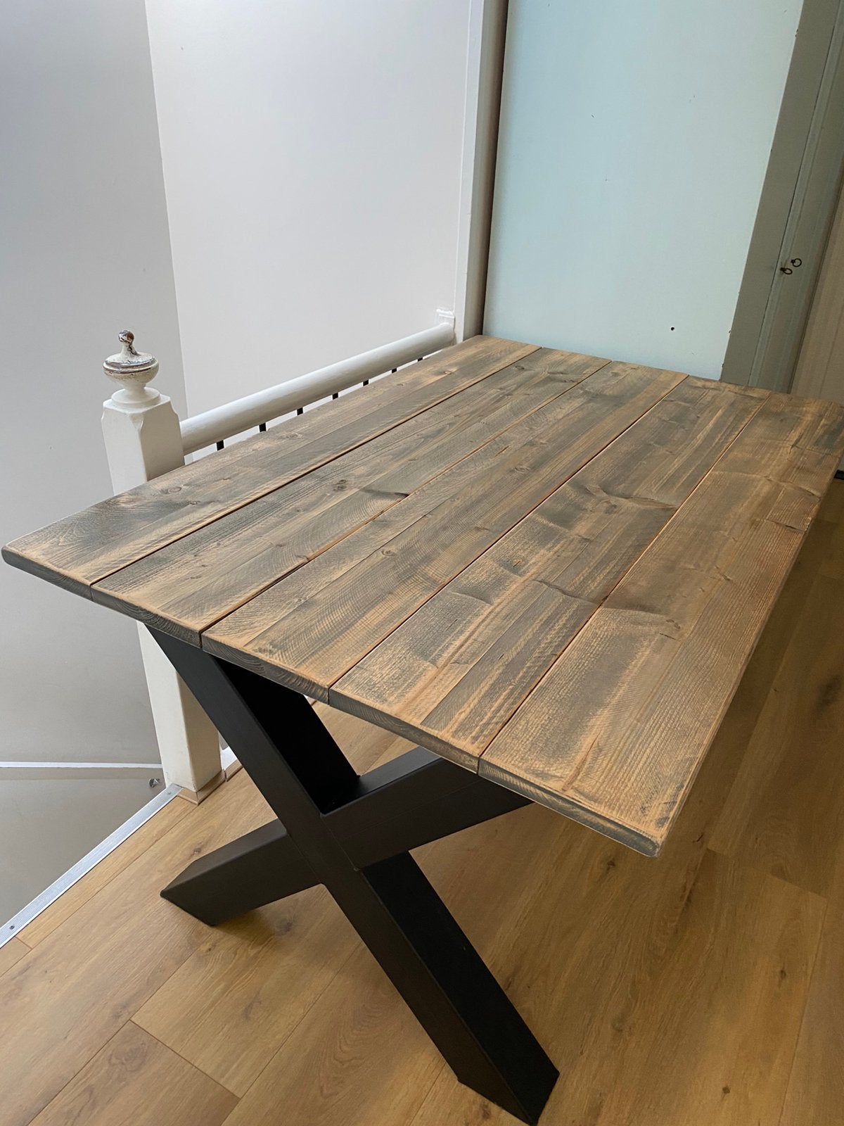 Tafel / Bureau Massief Hout en Metalen Poten, 100 tot 150 cm, Zo goed als nieuw, Industrieel, Rechthoekig