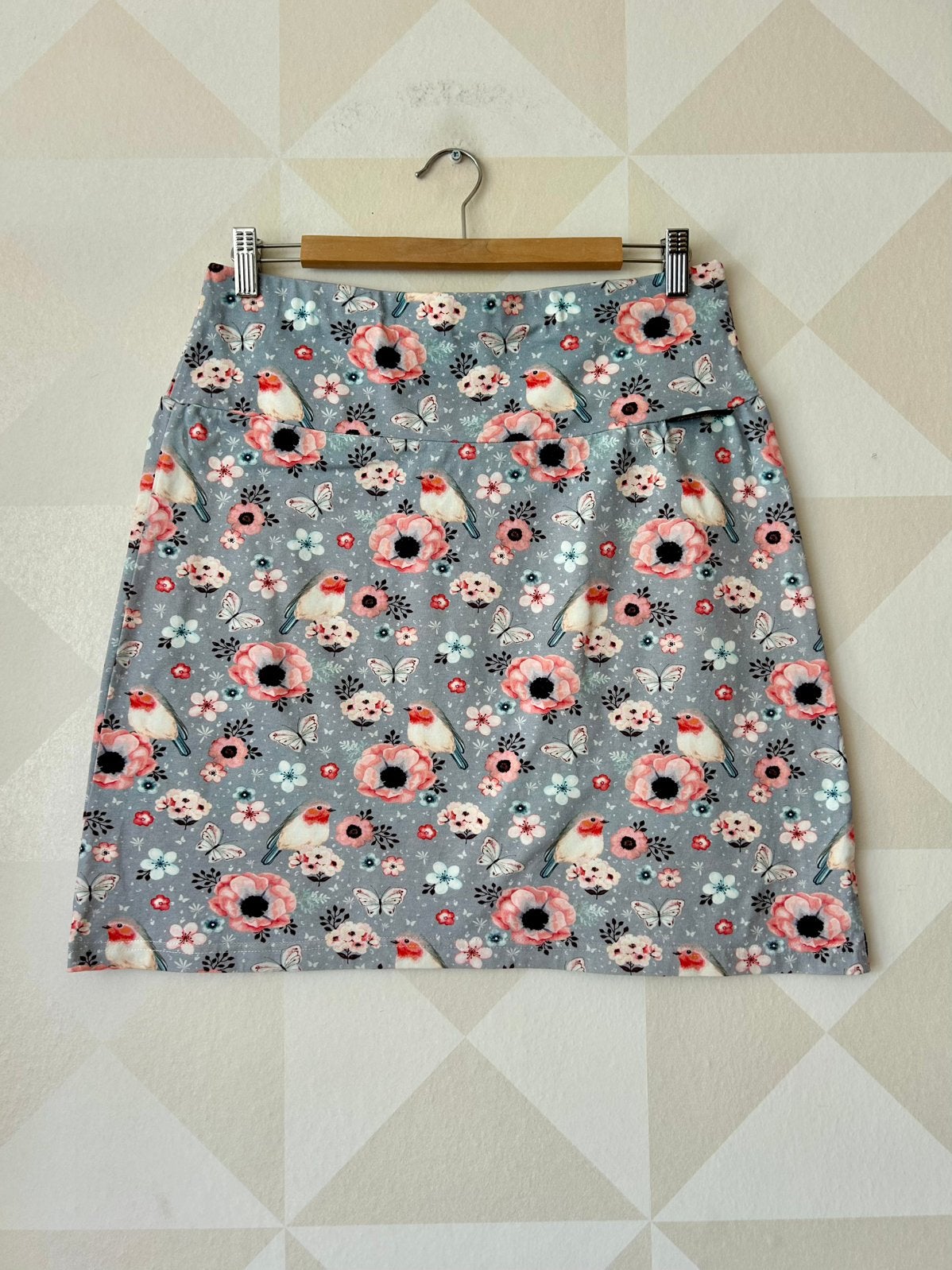 Wolkenduft Border Skirt grijs roze vogel bloem M/38 zgan, Kleding | Dames, Maat 38/40 (M), Ophalen of Verzenden, Zo goed als nieuw