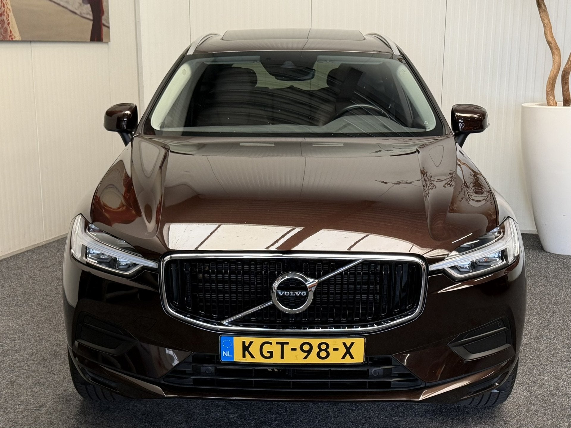 Volvo XC60 2.0 T4 MOMENTUM AUTOMAAT PANORAMADAK NAVIGATIE AD, Dealer onderhouden, Gebruikt, XC60, Adaptive Cruise Control