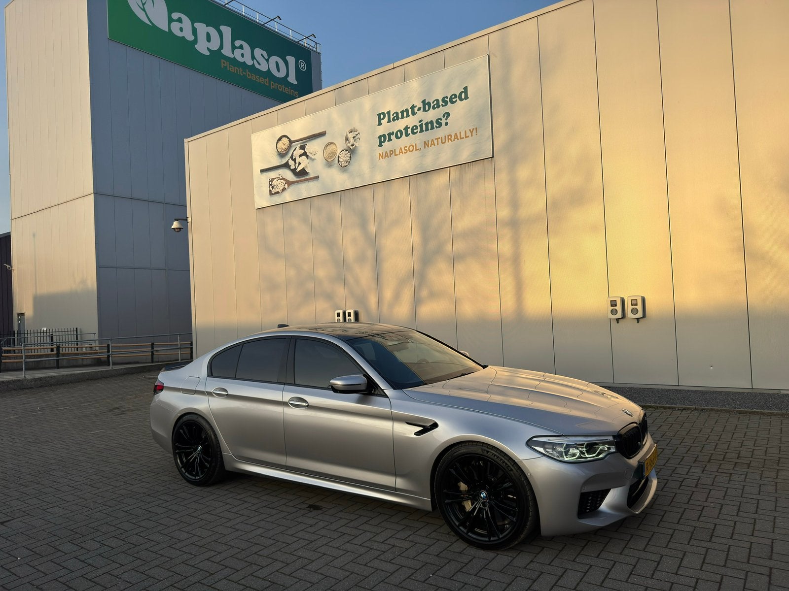 BMW 5-Serie M5 600pk Xdrive Aut. 2018 Grijs, Auto's, Automaat, 2000 kg, Vierwielaandrijving, Particulier