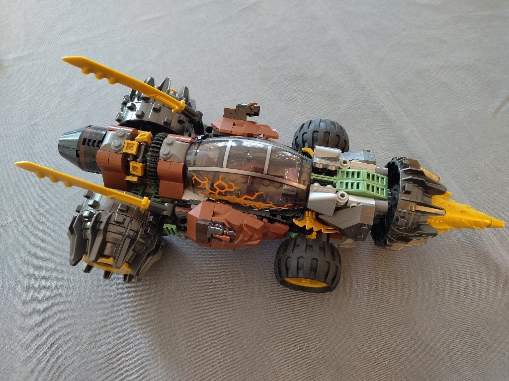 Foto 3 van Lego Ninjago 70669 - Cole's grondboor