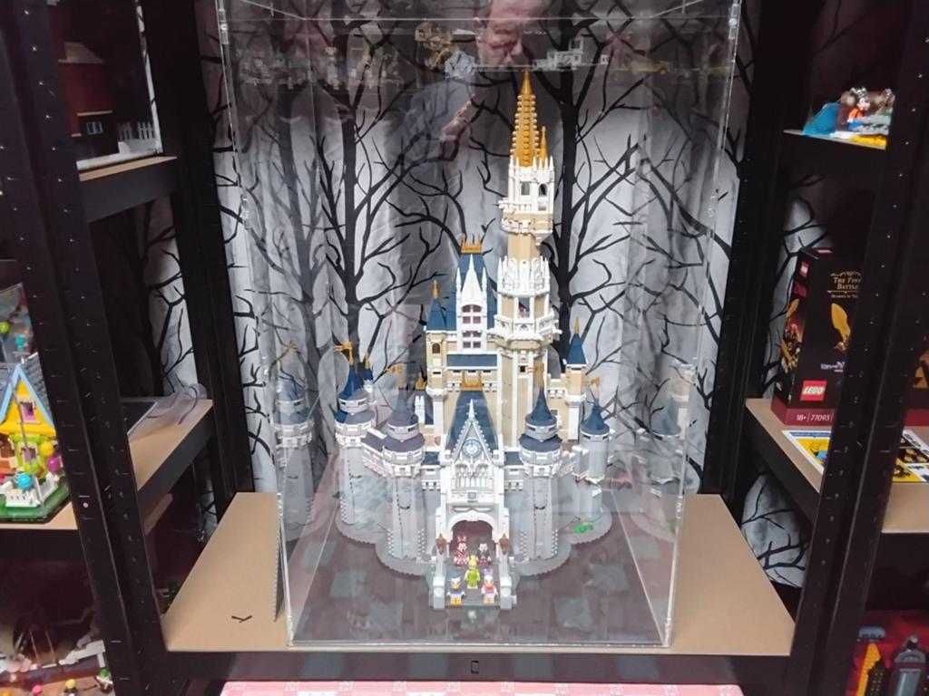 LEGO DISNEY Kasteel in display case - 75140, Ophalen of Verzenden, Zo goed als nieuw
