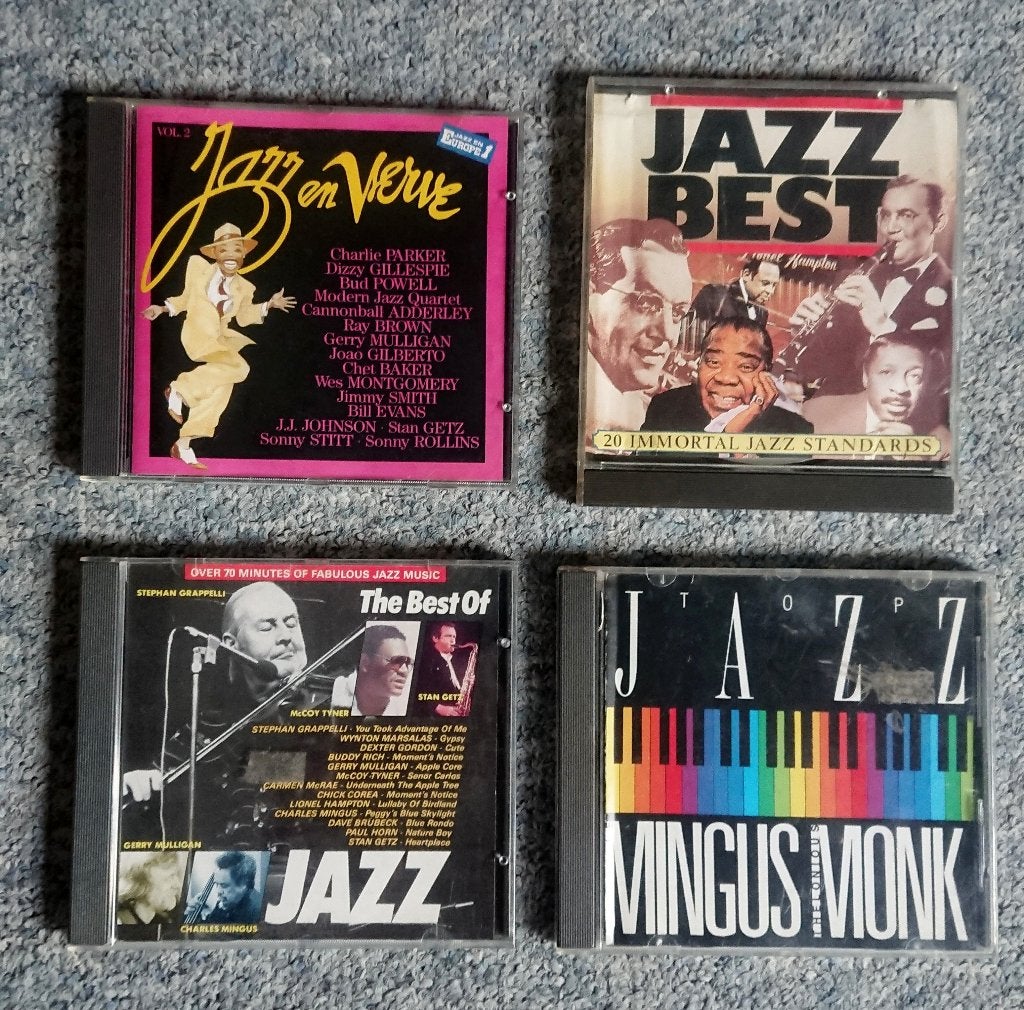 CD 4 x Jazz - Various artists + Charlie Mingus, Ophalen, Inclusief boekje, Gebruikt, Verzamelalbum