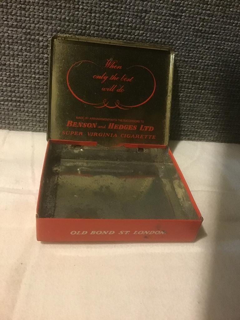 Vintage Benson & Hedges Sigarettenblikje - Rood, Ophalen of Verzenden, Gebruikt, Tabaksdoos of Verpakking