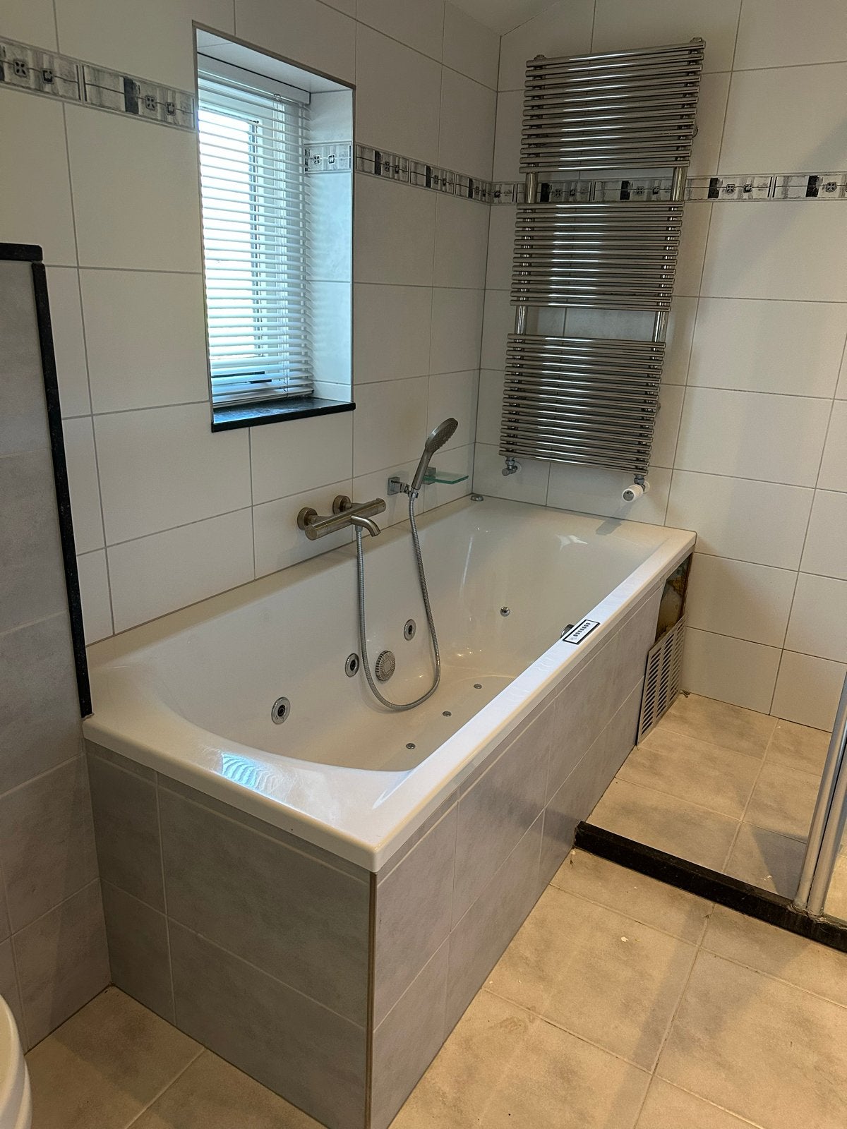 Whirlpool lig bad met douchefunctie, Ophalen of Verzenden, Gebruikt, Met bad