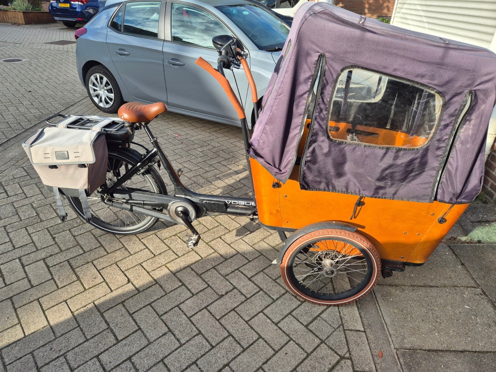 Vogue Carry 3 elektrische bakfiets met huif, 4 kinderen of meer, Gebruikt, Elektrisch, Schijfrem
