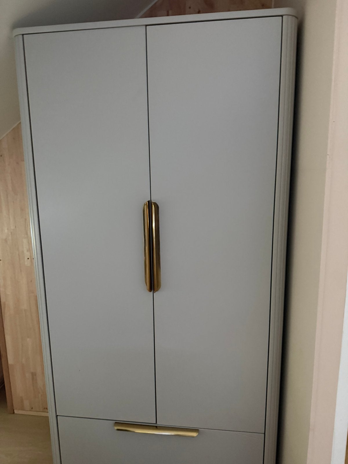 Kleding kast van MADE, Ophalen, 100 tot 150 cm, Meerdere deuren, 150 tot 200 cm